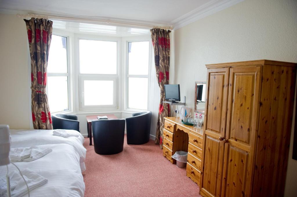 Queensbridge Hotel Aberystwyth Bagian luar foto