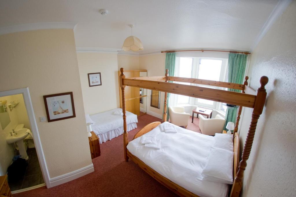 Queensbridge Hotel Aberystwyth Bagian luar foto