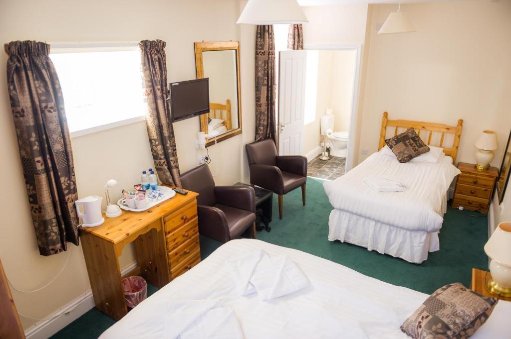 Queensbridge Hotel Aberystwyth Bagian luar foto